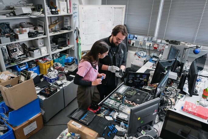 Internship in the Conservation and Restoration of Electronic and Digital Art, 1. Bild